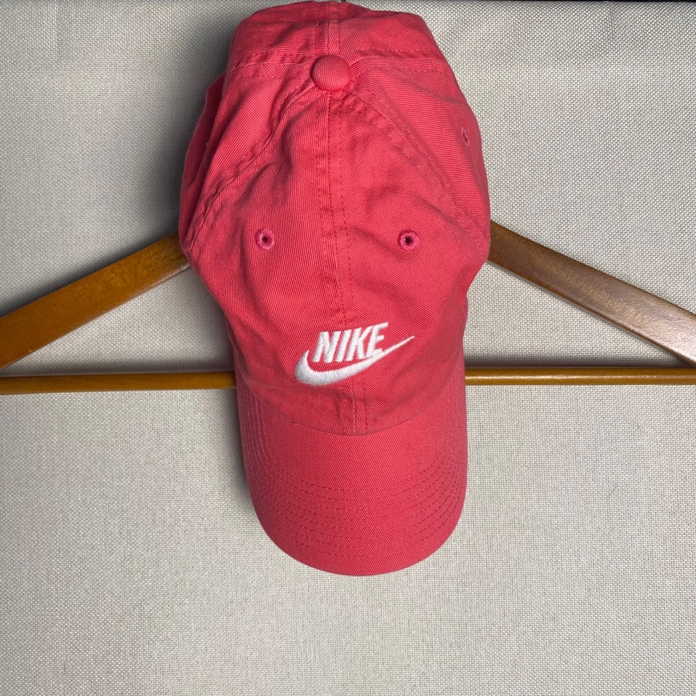 Nike Club Cap Pink Coral Futura Logo Adjustable Dad Hat S/M FB5368-686